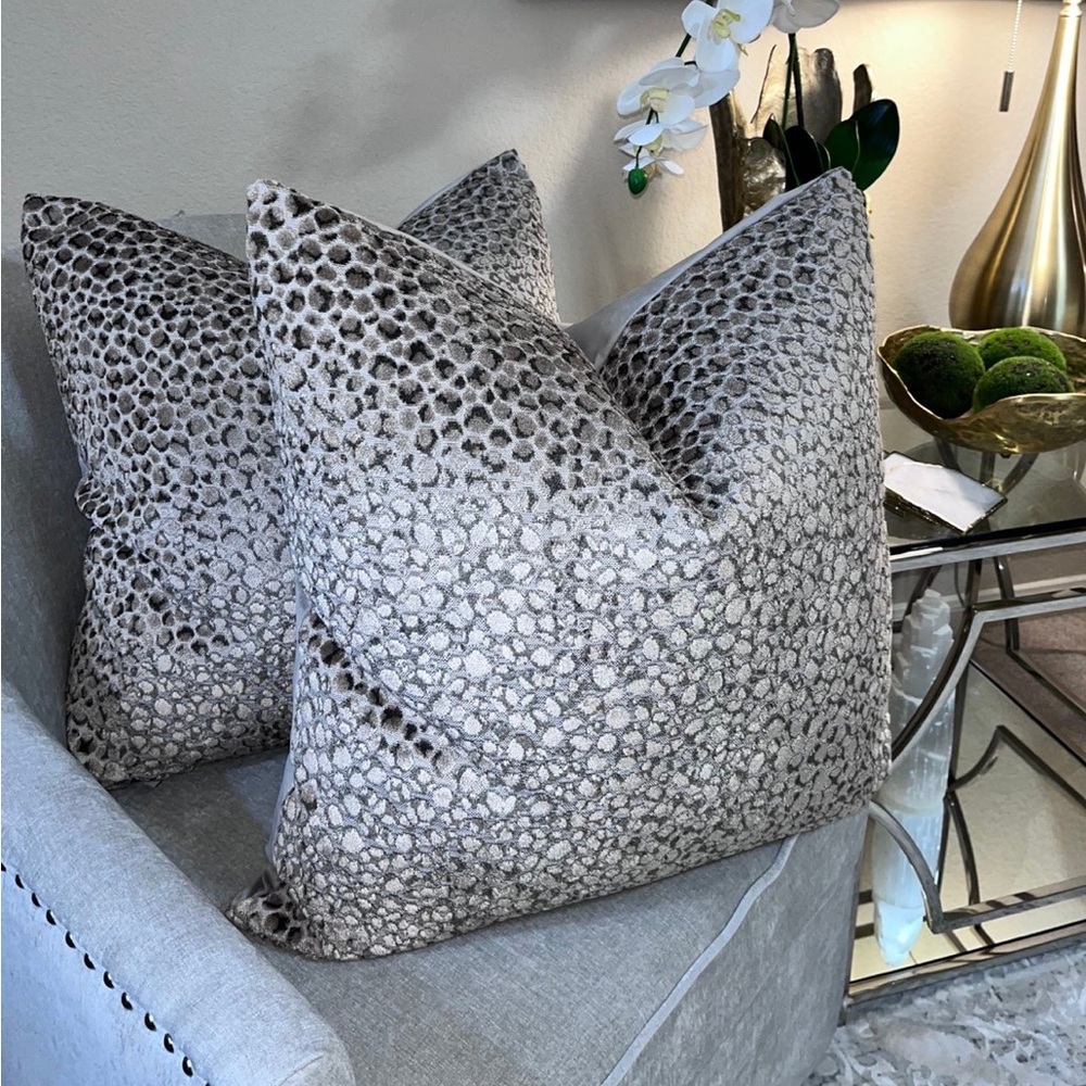 1-NWT CALDEIRA ANIMAL PRINT DECORATIVE PILLOWS (Read description for details)